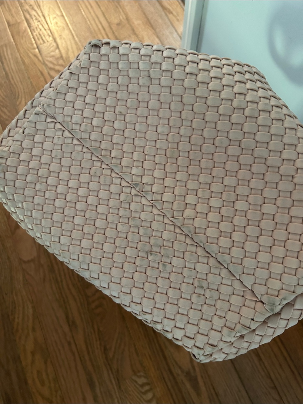 NAGHEDI woven tote bag in Blush Pink and Sand ombré - Picture 5 of 6